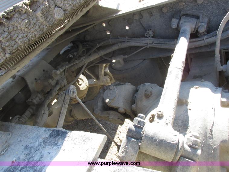 image for item I8868 2000 Freightliner Century Class semi truck