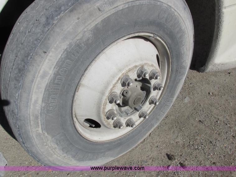 image for item I8868 2000 Freightliner Century Class semi truck