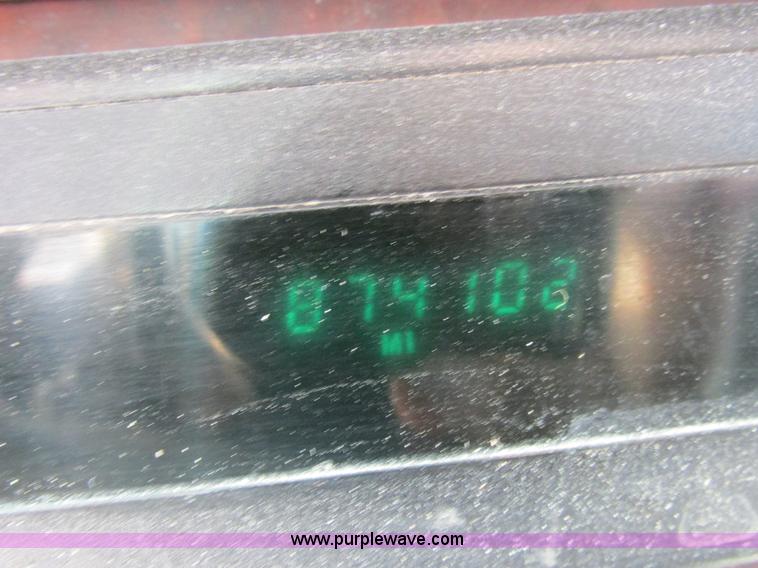 image for item I8868 2000 Freightliner Century Class semi truck