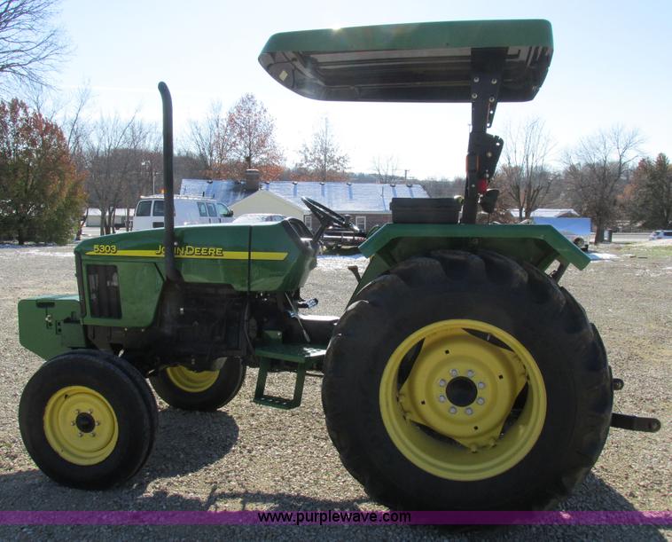 image for item I8873 2006 John Deere 5303 tractor