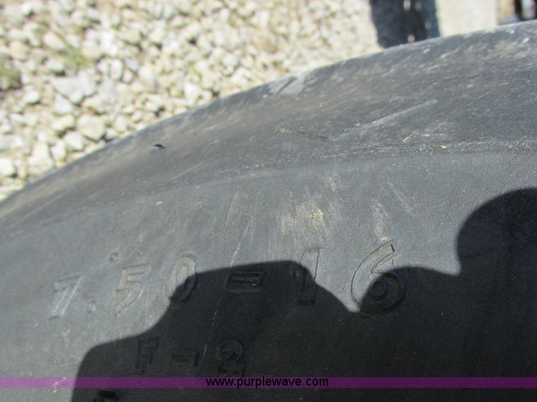 image for item I8873 2006 John Deere 5303 tractor