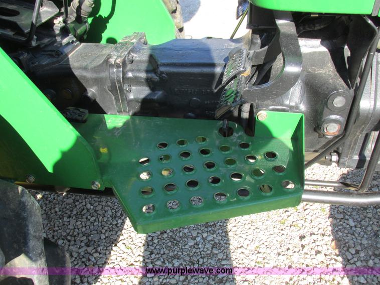 image for item I8873 2006 John Deere 5303 tractor