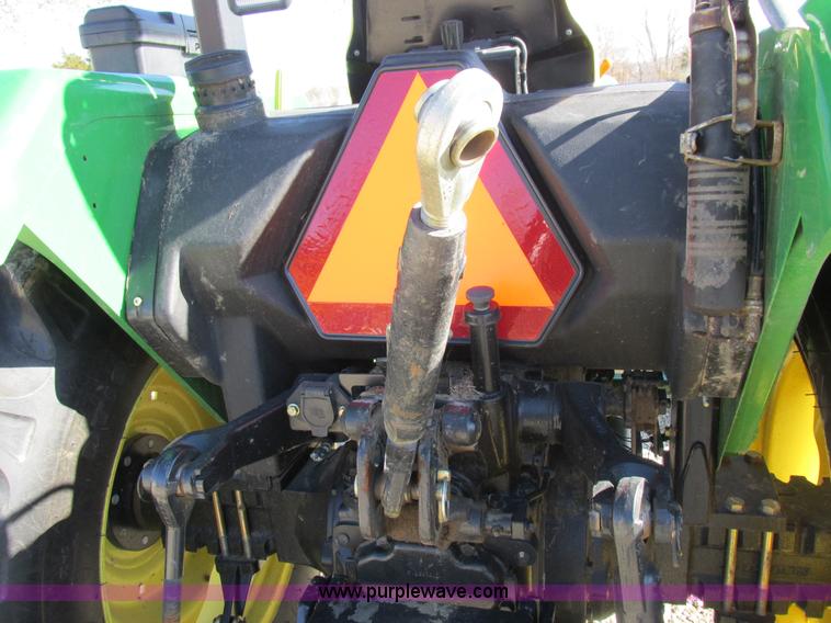 image for item I8873 2006 John Deere 5303 tractor