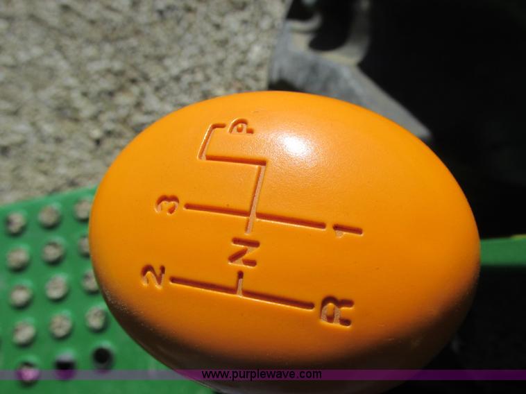 image for item I8873 2006 John Deere 5303 tractor