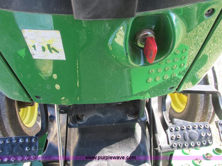 image for item I8873 2006 John Deere 5303 tractor