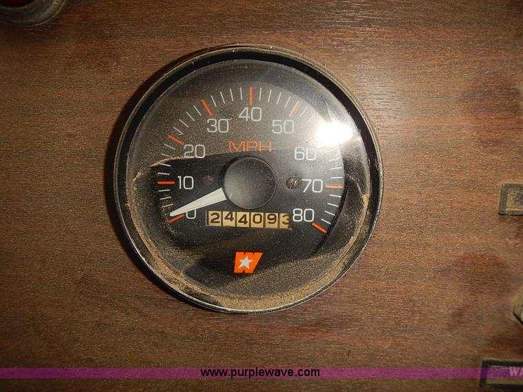 image for item J3084 1974 White Western Star tender truck