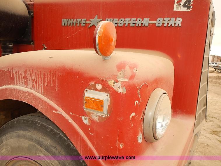 image for item J3084 1974 White Western Star tender truck
