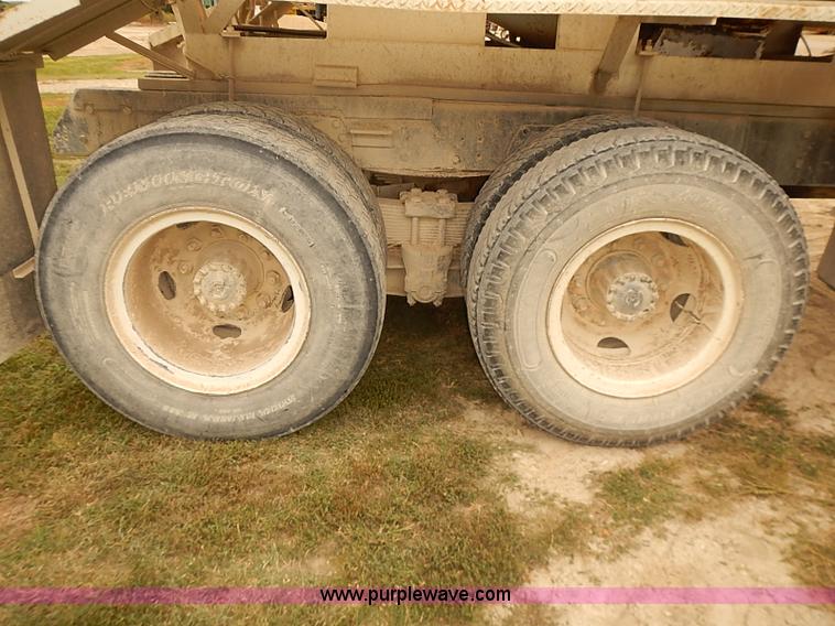 image for item J3084 1974 White Western Star tender truck