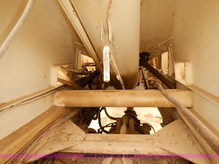 image for item J3084 1974 White Western Star tender truck