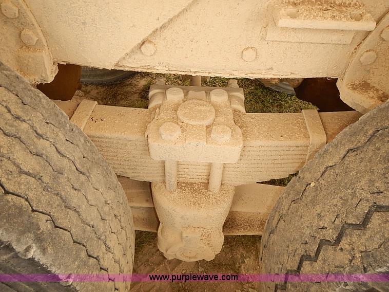 image for item J3084 1974 White Western Star tender truck