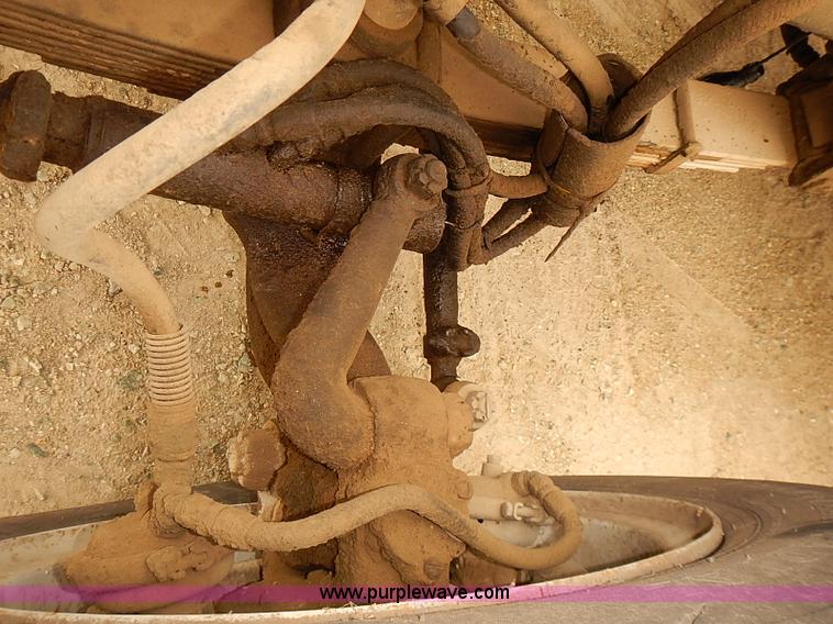 image for item J3084 1974 White Western Star tender truck