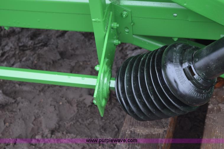 image for item K2757 1995 John Deere 893 corn head