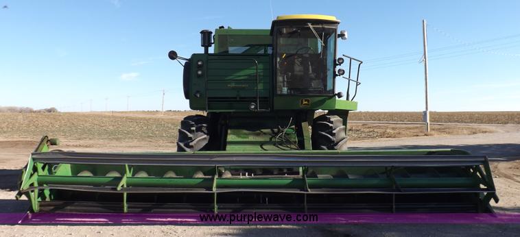 image for item K3034 1982 John Deere 7720 Turbo combine