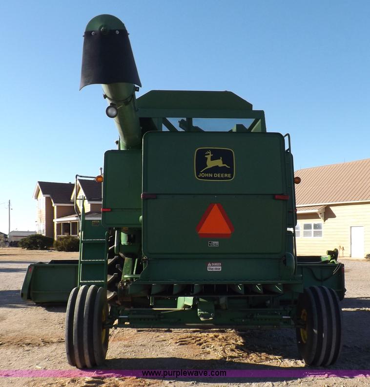 image for item K3034 1982 John Deere 7720 Turbo combine