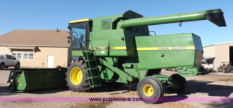 image for item K3034 1982 John Deere 7720 Turbo combine