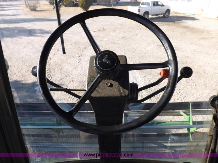 image for item K3034 1982 John Deere 7720 Turbo combine
