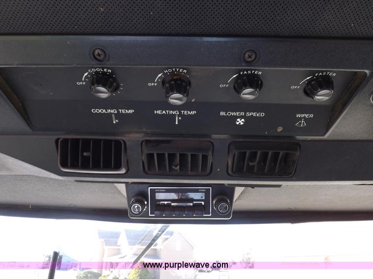 image for item K3034 1982 John Deere 7720 Turbo combine