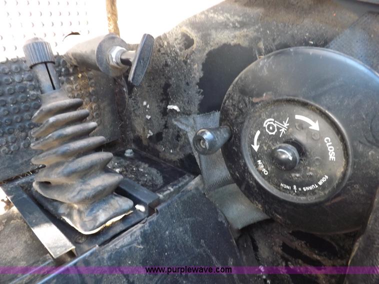 image for item K3034 1982 John Deere 7720 Turbo combine