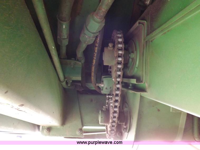 image for item K3034 1982 John Deere 7720 Turbo combine