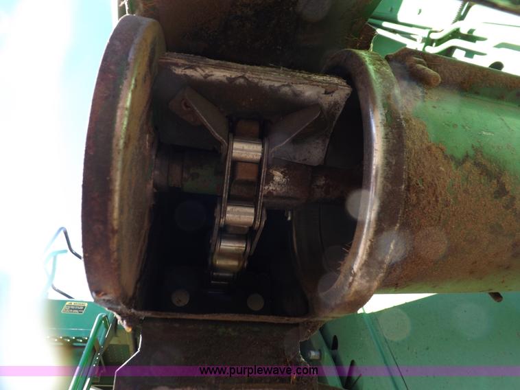 image for item K3034 1982 John Deere 7720 Turbo combine