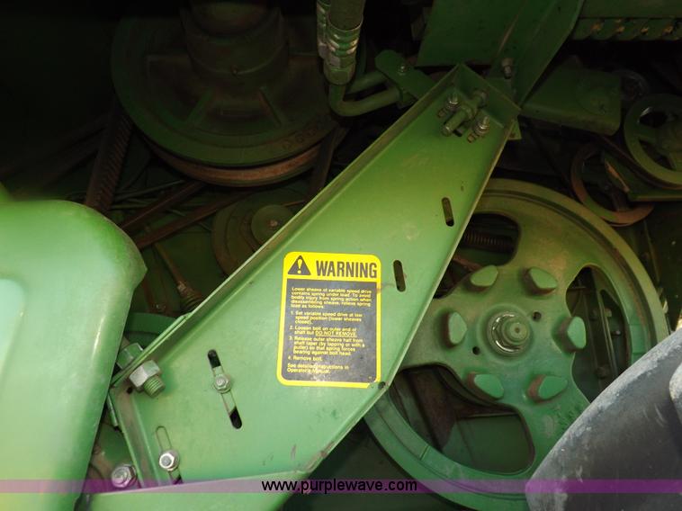 image for item K3034 1982 John Deere 7720 Turbo combine