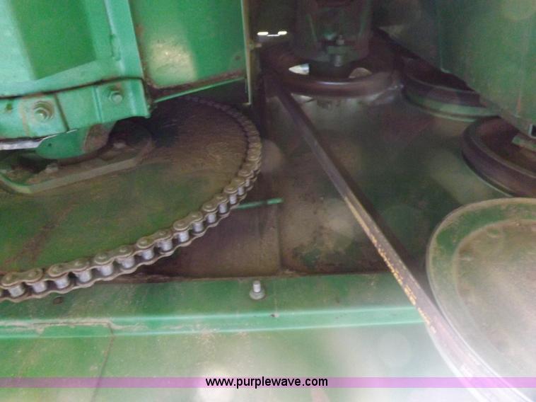 image for item K3034 1982 John Deere 7720 Turbo combine