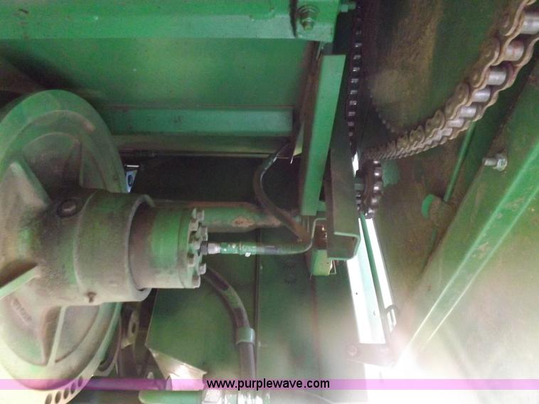 image for item K3034 1982 John Deere 7720 Turbo combine