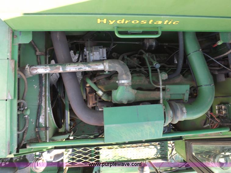image for item K3034 1982 John Deere 7720 Turbo combine
