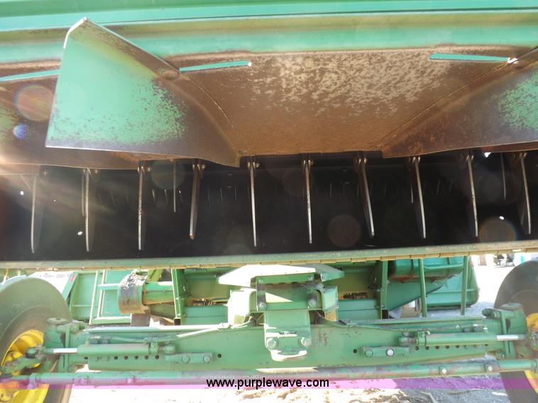 image for item K3034 1982 John Deere 7720 Turbo combine