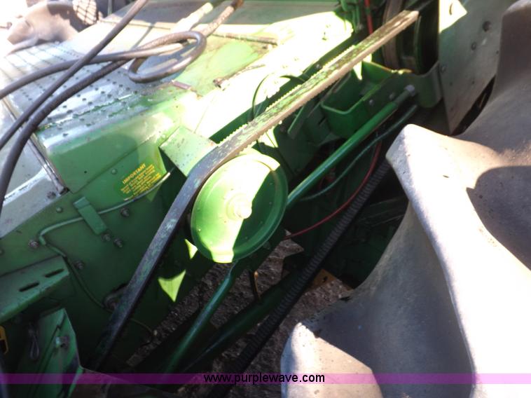 image for item K3034 1982 John Deere 7720 Turbo combine