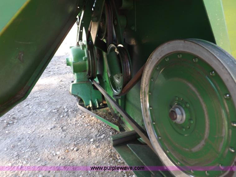 image for item K3034 1982 John Deere 7720 Turbo combine