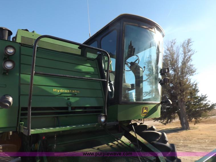 image for item K3034 1982 John Deere 7720 Turbo combine