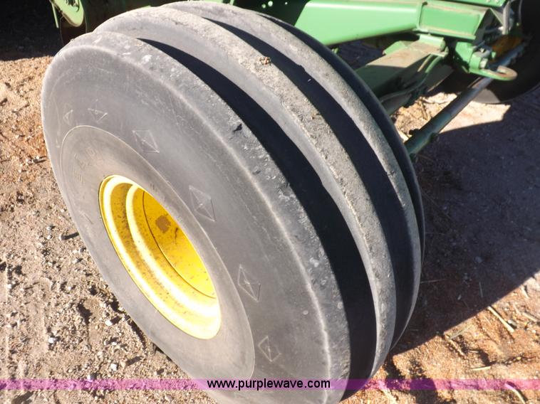 image for item K3034 1982 John Deere 7720 Turbo combine
