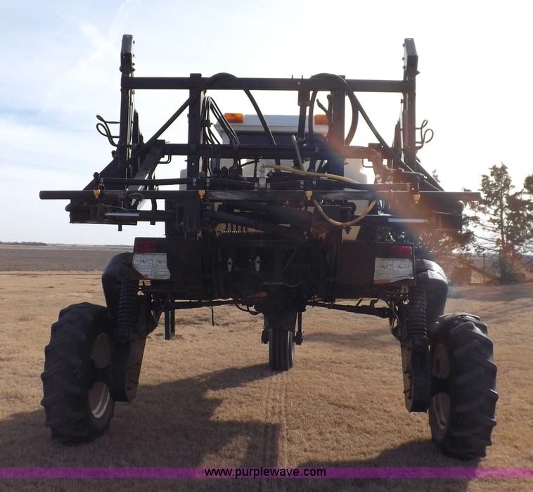 image for item K3042 Melroe SpraCoupe 3430-80 self-propelled sprayer