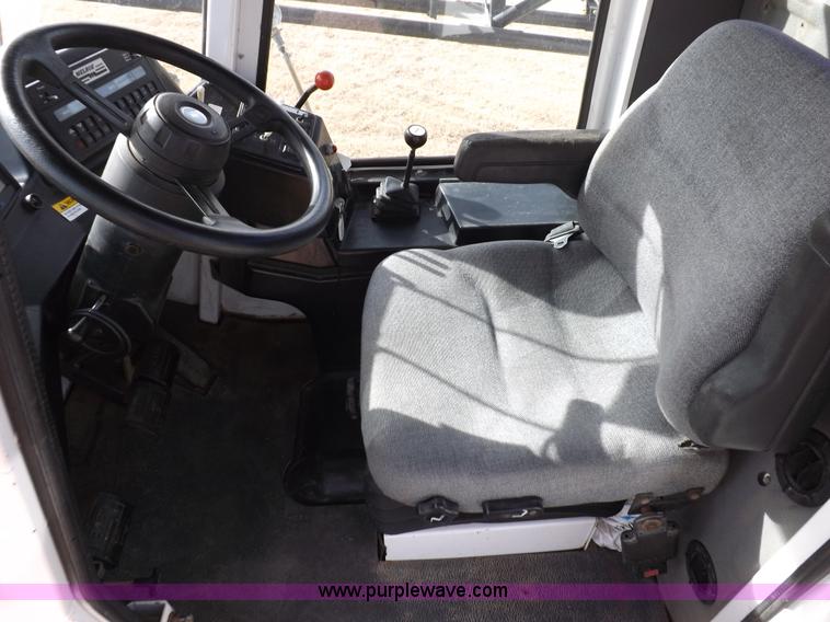 image for item K3042 Melroe SpraCoupe 3430-80 self-propelled sprayer