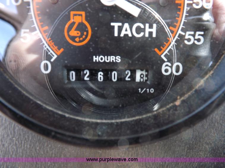 image for item K3042 Melroe SpraCoupe 3430-80 self-propelled sprayer