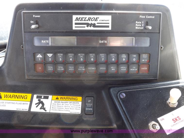 image for item K3042 Melroe SpraCoupe 3430-80 self-propelled sprayer