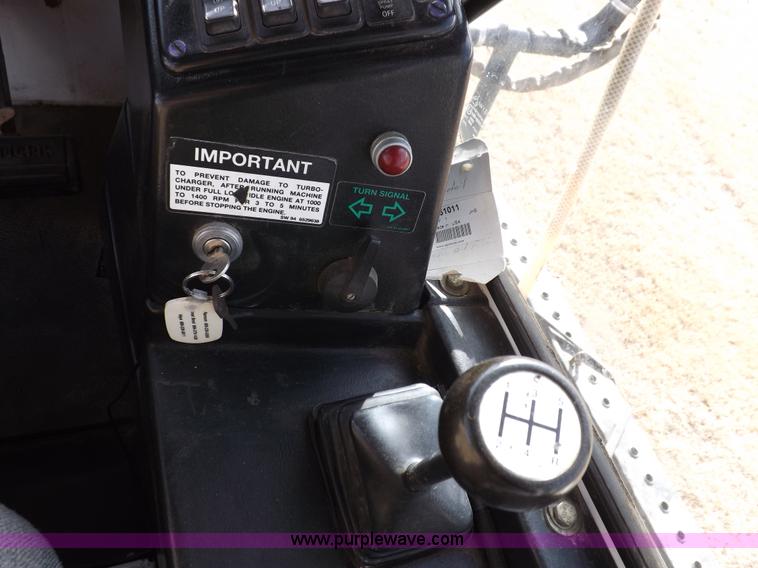 image for item K3042 Melroe SpraCoupe 3430-80 self-propelled sprayer