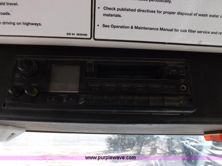 image for item K3042 Melroe SpraCoupe 3430-80 self-propelled sprayer