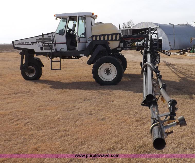 image for item K3042 Melroe SpraCoupe 3430-80 self-propelled sprayer