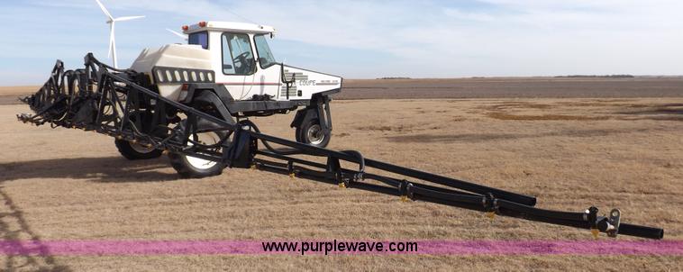 image for item K3042 Melroe SpraCoupe 3430-80 self-propelled sprayer
