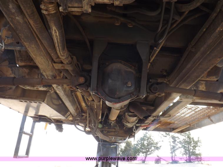 image for item K3042 Melroe SpraCoupe 3430-80 self-propelled sprayer