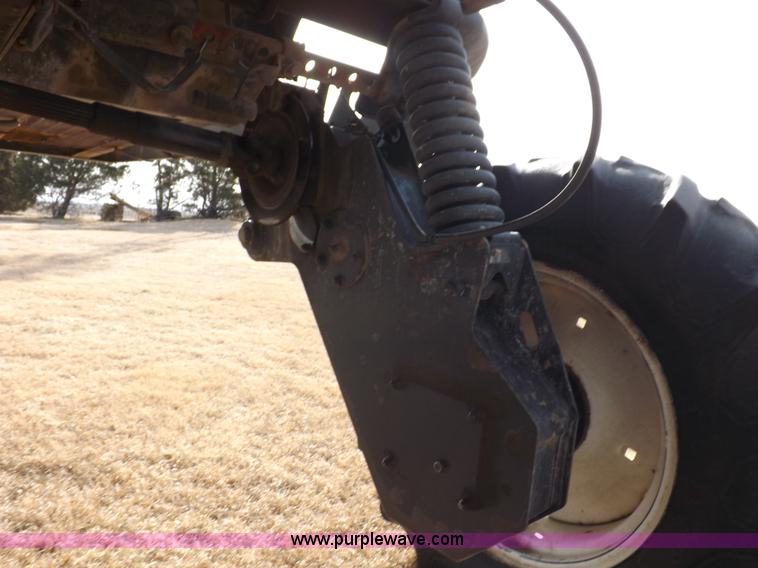 image for item K3042 Melroe SpraCoupe 3430-80 self-propelled sprayer