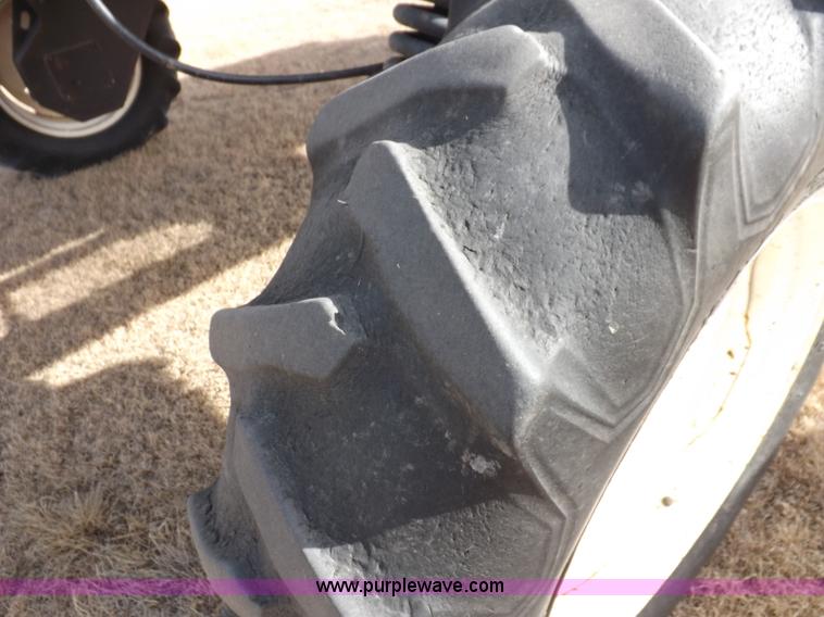 image for item K3042 Melroe SpraCoupe 3430-80 self-propelled sprayer