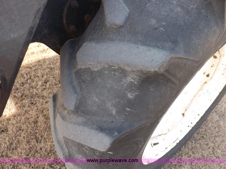 image for item K3042 Melroe SpraCoupe 3430-80 self-propelled sprayer