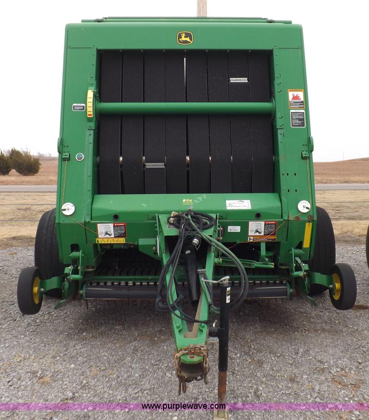 image for item K3076 2007 John Deere 568 round baler