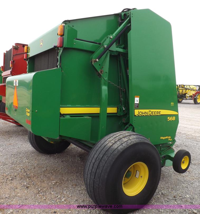 image for item K3076 2007 John Deere 568 round baler