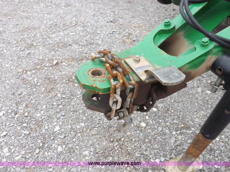 image for item K3076 2007 John Deere 568 round baler