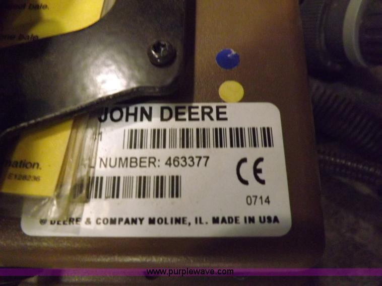 image for item K3076 2007 John Deere 568 round baler