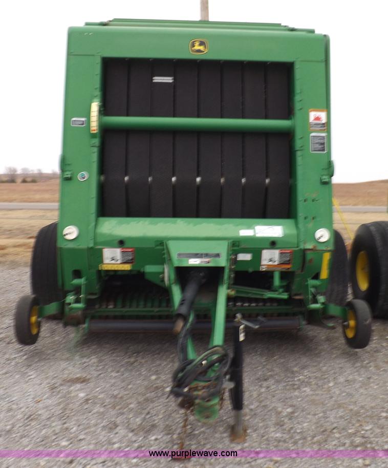 image for item K3077 2007 John Deere 568 round baler